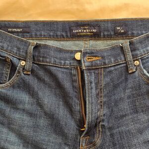 Lucky Brand Men's Classic 221 Indigo Straight Jeans